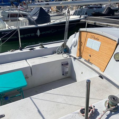 Location Un Petit Voilier Hotel La Rochelle  Bagian luar foto