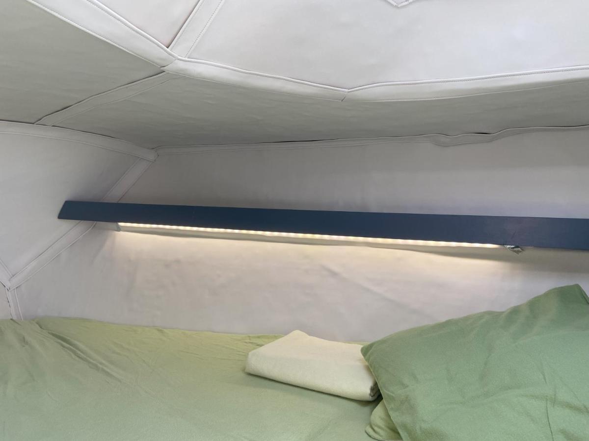 Location Un Petit Voilier Hotel La Rochelle  Bagian luar foto