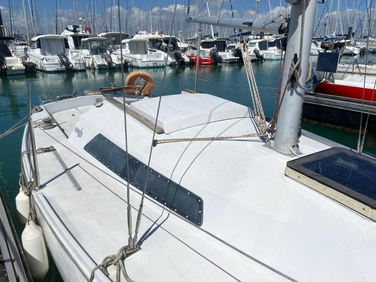 Location Un Petit Voilier Hotel La Rochelle  Bagian luar foto