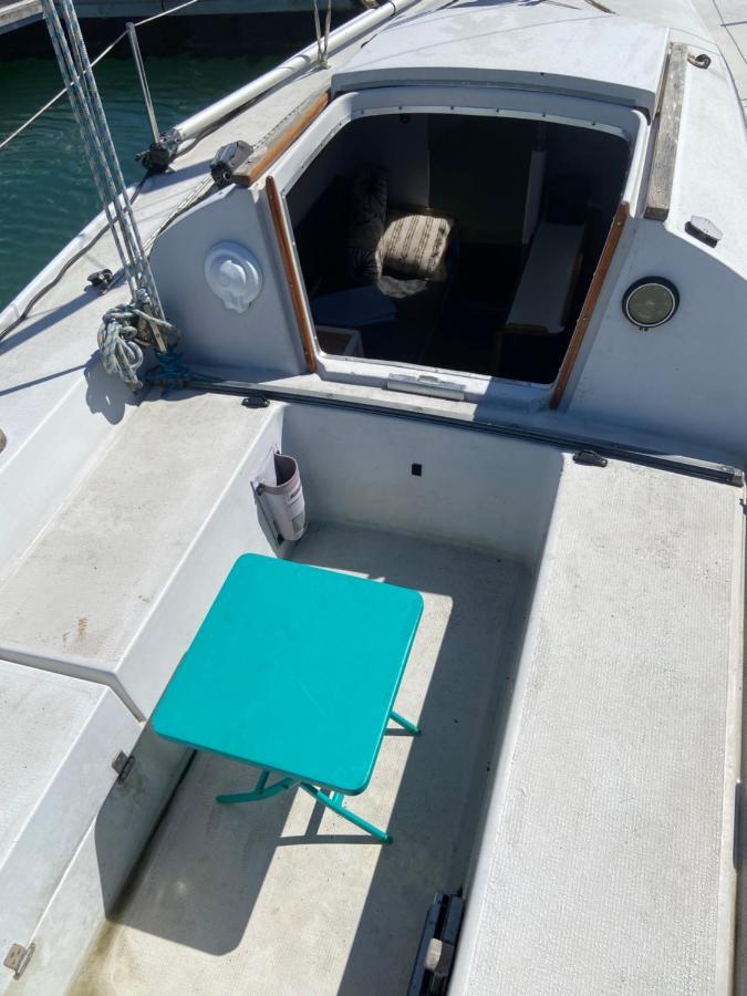 Location Un Petit Voilier Hotel La Rochelle  Bagian luar foto